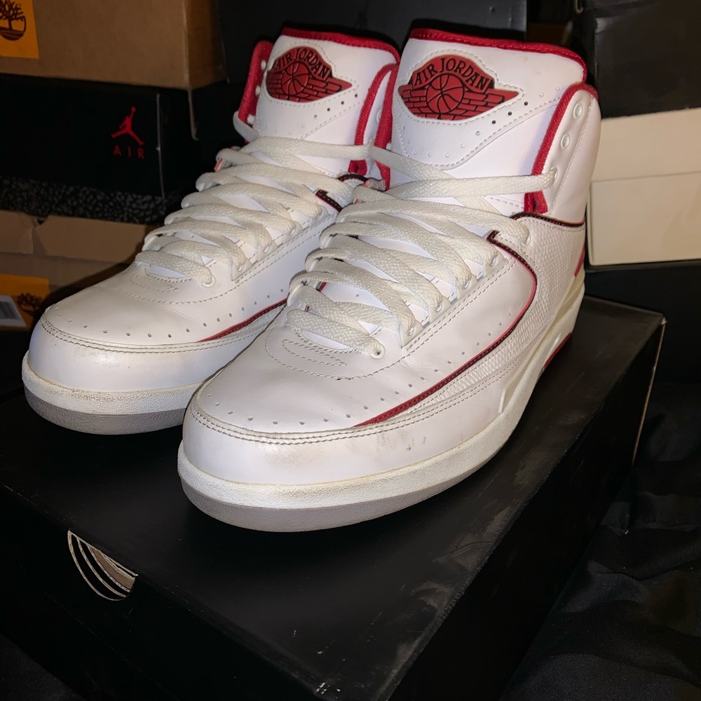 Jordan 2 retro varsity red size 11